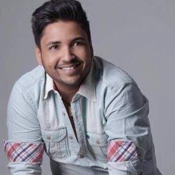 Dedicado ao Anjo Fred Liel
Os meus olhos gostaram dele, desde o primeiro momento e Deus sussurrou ao meu ouvido: Ele será o seu anjo e você a luz que o guia.