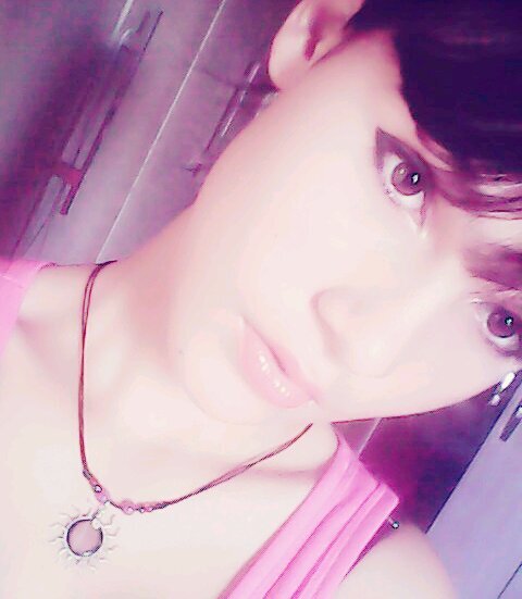 Directioner, Hyunatic, estudo Japonês e Inglês e não tenho estilo definido. Respiro música