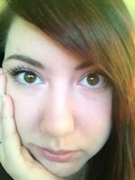 veneelena909's profile picture. quiero un beso tuyo para encerralo entre paredes, con aroma de infinito, que me coma si es que puede