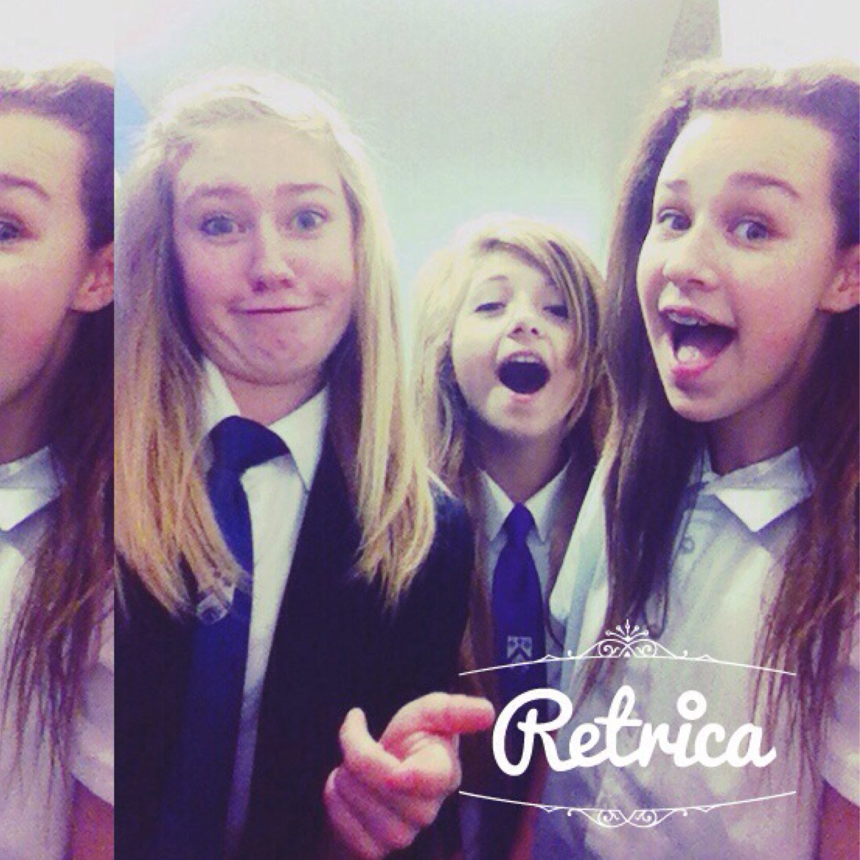 13 :) single  kiss my arse if u have anything narsty to say!✌️ yeah i have problems dont need to explain myself xx