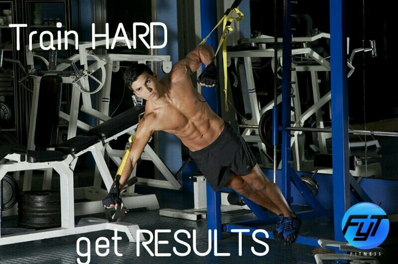 Actor, Personal Trainer.  Presentador en El Club de la Mañana. Presentador  programa En Forma RTS.