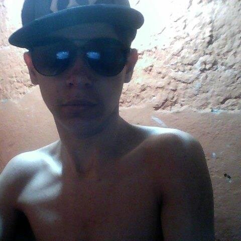 Mais um talento chegando se um dia eu fica famoso este e meu twitter oficial