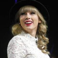 Cuenta de apoyo para que la cantante Taylor Swift visite España con el Red Tour. Owners: María, Miriam, Alazne y Paula. ¡Swifties unidas, jamás serán vencidas!
