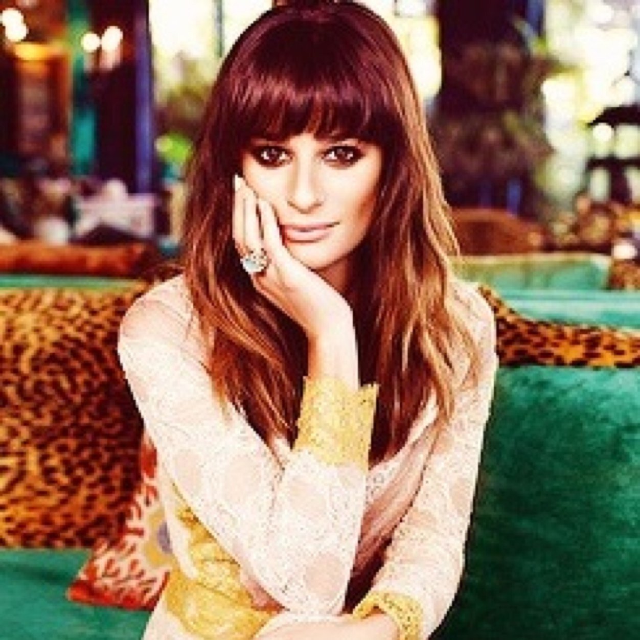 notmakingasound's profile picture. The shy and quiet daughter of @ThumperForest and @hookahaddict_ .Working at Granny's as a waitress..I don't talk much.