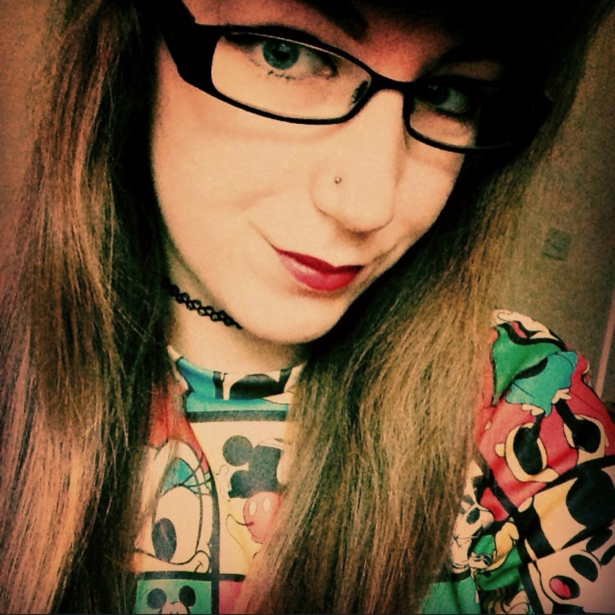 EmmaHoare_x's profile picture. 