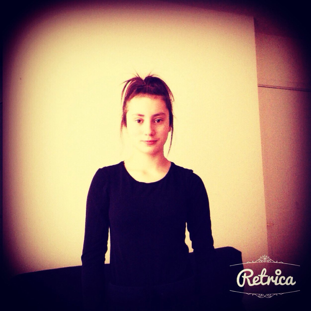 Im 14, follow me and ill follow you back?, ilovemyfamily&myboymillions!xxxxxx