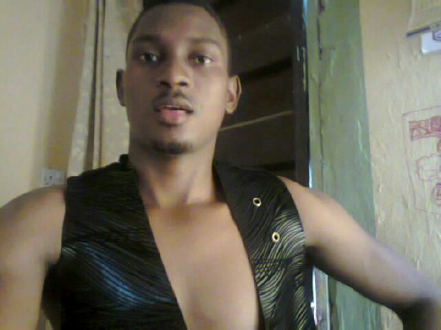 Am a average height young guy who luvs enjoymnt to d fullest....gentle but not foolish..wise like a serpent..need more?ask