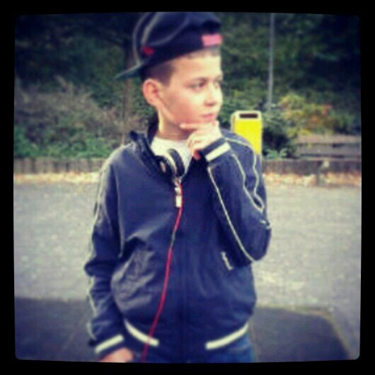 HighhClassx's profile picture. Fackk bitchess ,True love is beterr ..♡♥`