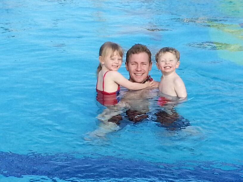 dobbyduvet's profile picture. Over the hill athlete desperately trying to keep up with the rest of his family.