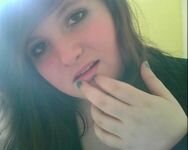 emilyalfarofu1's profile picture. El orgullo te podra hacer sentir fuerte, pero JAMaS te hara sentir feliz.