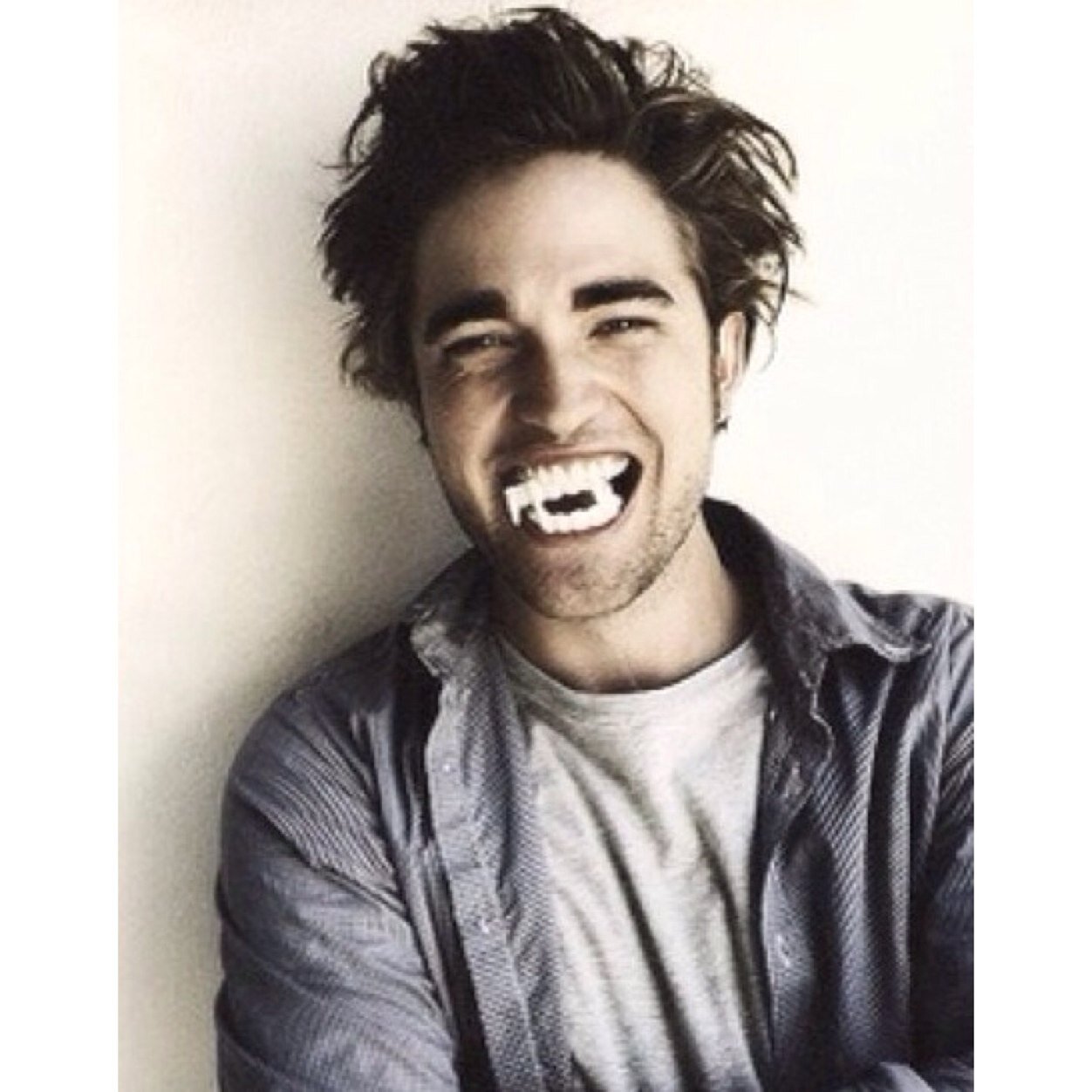 SagaFever's profile picture. an incredibly good-looking vampire made it impossible for me to have realistic standards