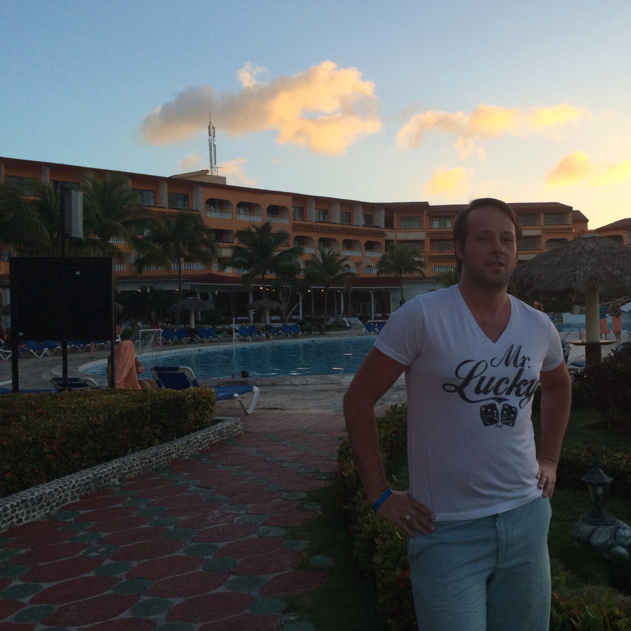 teamjeffy's profile picture. A random selection of thoughts brought on before the daily dying of my iphone battery