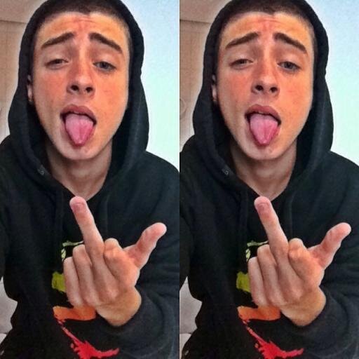 uns vem pra te ver cair, outros vem te levantar..Alguns vem fazer sorrir, outros vão fazer chorar..