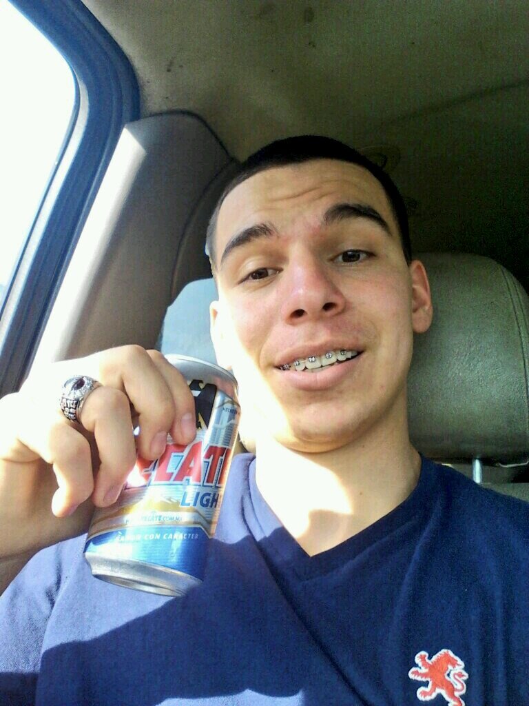 corneliorivas73's profile picture. Adventures, Optimistic & Ambitious = busy on pursuing my dreams #TeamFit c/o 2014  VVHS &18yrsOld #PuroSinaloa