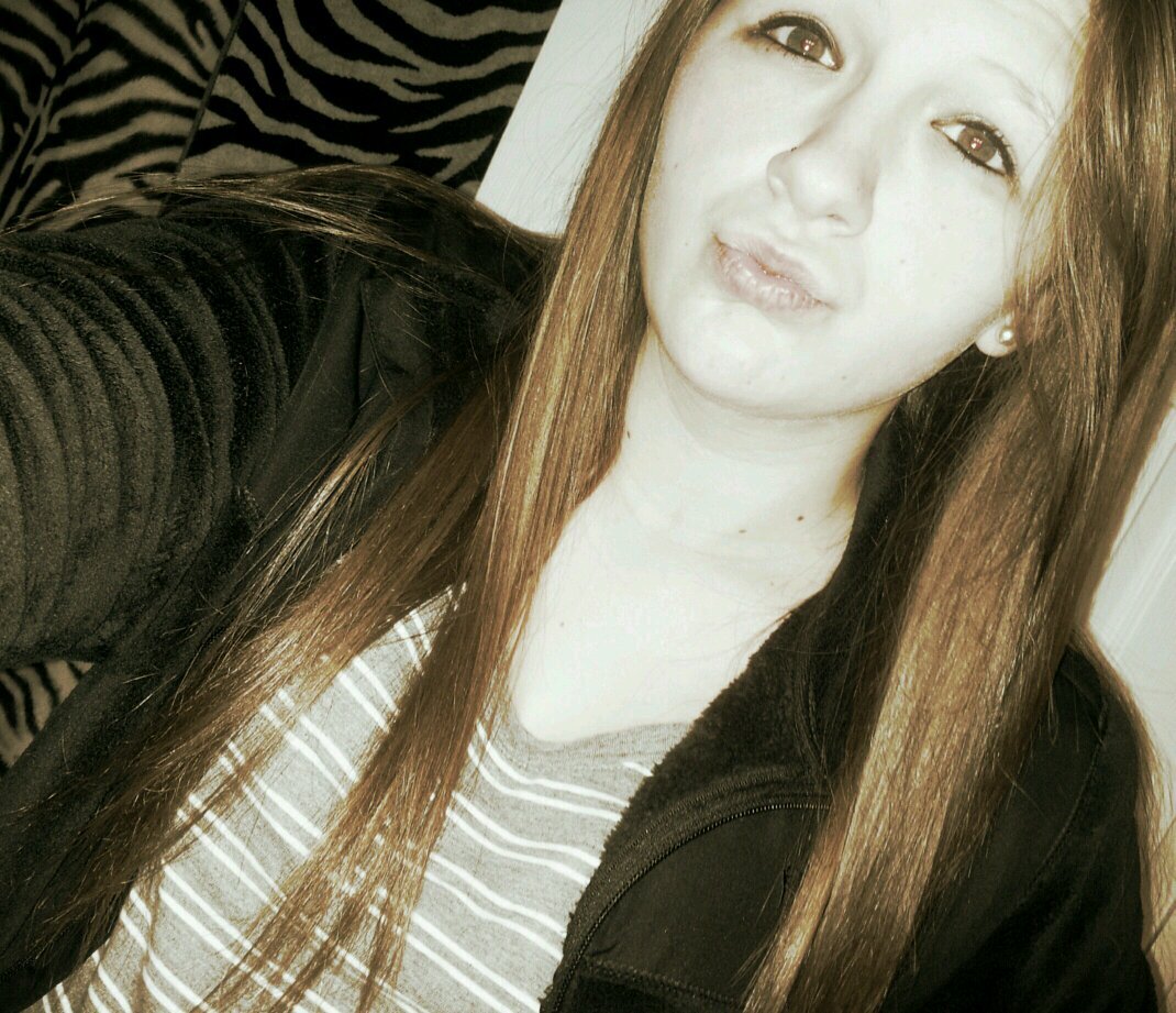 CynnBaabyxoxo's profile picture. Love is the discovery of ourselves in others. ♥