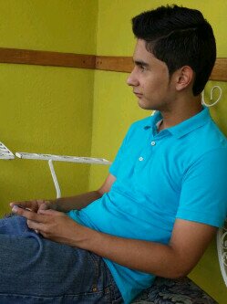 19, Venezolano y maracucho! Pa que mas? . Mi pasión el fútbol.