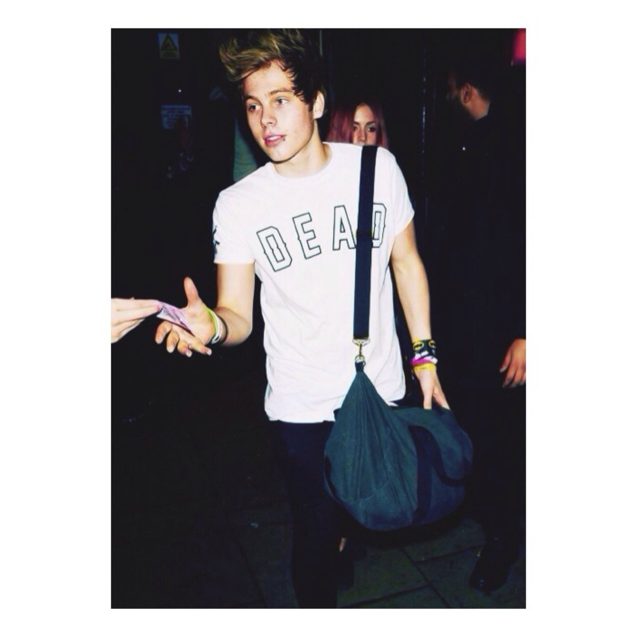 Follow @elitehemmings if you like 5sos and a person who tries to be funny but isnt. (Pls help im close to my goal)