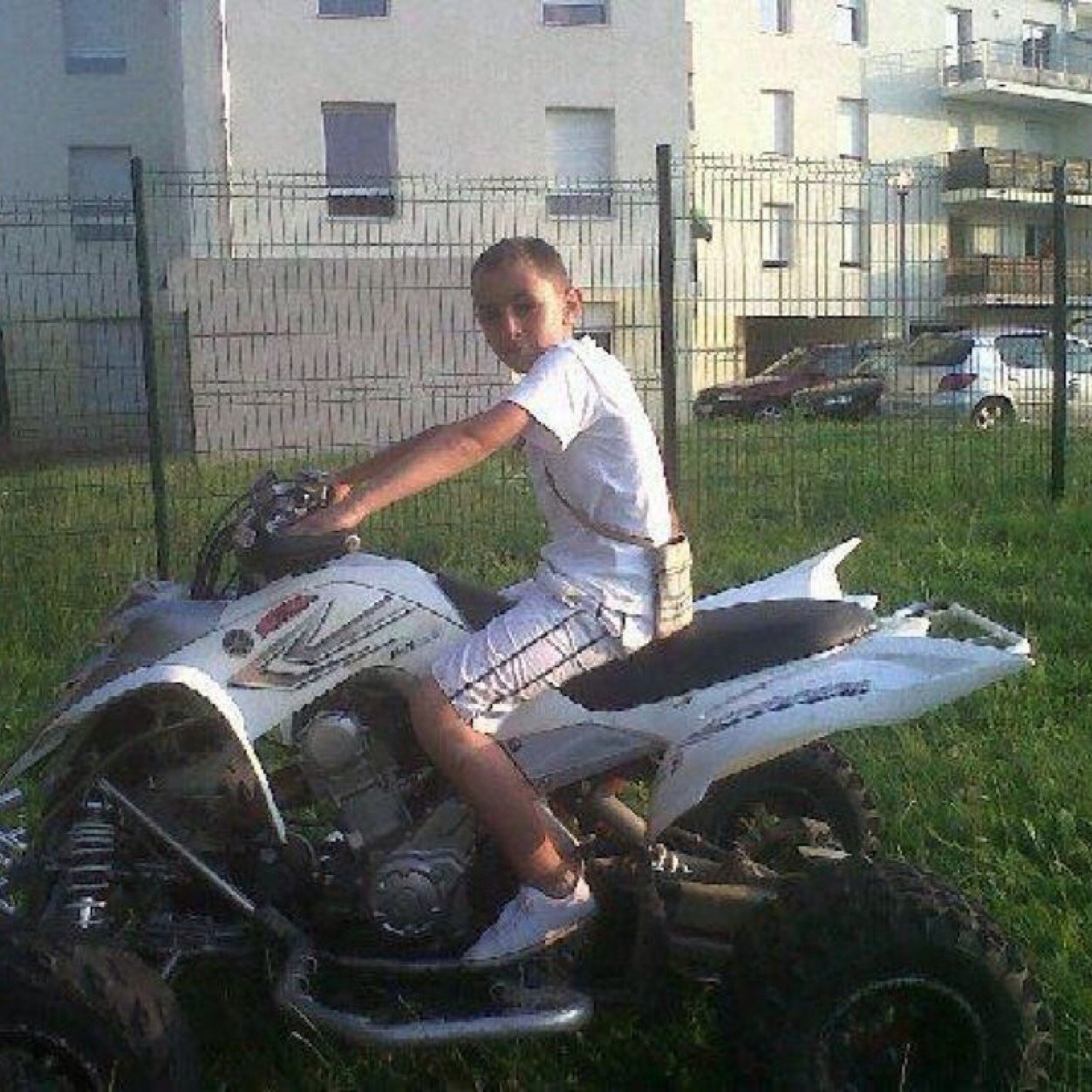 HouazDingue's profile picture. Follow me sue mon nouveau compte: @Houari_E