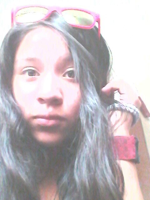 sharon_dariam's profile picture. beach please :$