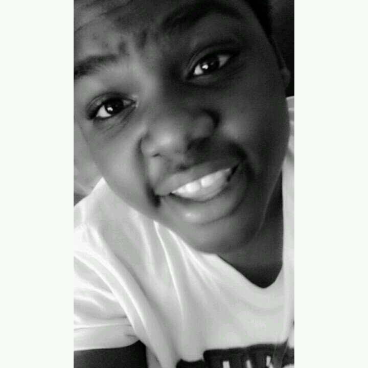 ShS 17 .  kik: _smarr54 snapchat: richhomie_smarr follow me on IG: marus_a1  ✌✊