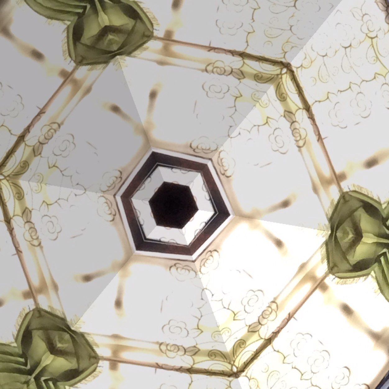 pcleon's profile picture. 