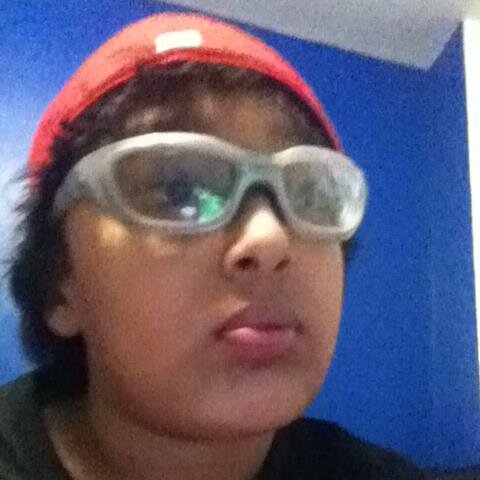 BIGGEST EMINEM FAN LOVE TAMPA BAY LIGHTNINGS AND LOVES REAL MADRID!!!!!