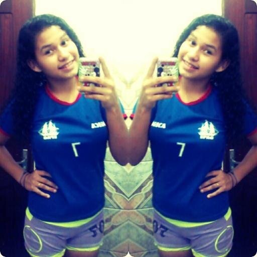 → Jamais deixe que a felicidade dependa dos outros. Eles não deixariam de ser feliz por você.