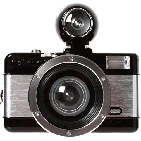 ScarVC's profile picture. Vegan. Loves books, coffee and trees.