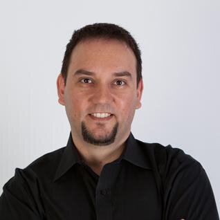 Im a digital curator, voice over artist, communications coach and change manager. I share thoughts about communication, marketing and learning & development