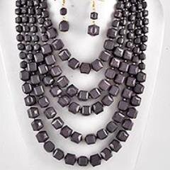 EXPRESSIONSFash's profile picture. Located in Toronto, EXPRESS!ONS Fashion Accessories does online sales of fashion accessories such as; necklace, earring, scarves etc.  Check us out!!