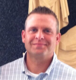 Data Geek, former Marine, uncle, brother, independent & opinionated, single, 70.3 triathlon & marathon finisher.