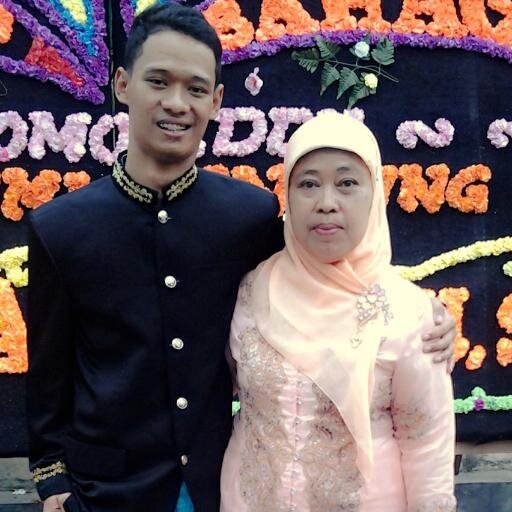 Calon imam dari makmum yang baik ~