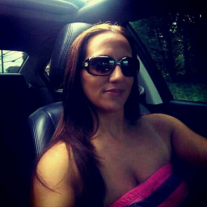 I am a mommy to 4 and a grandma to 1 the queen of this throne follow me on IG @kdb4eva