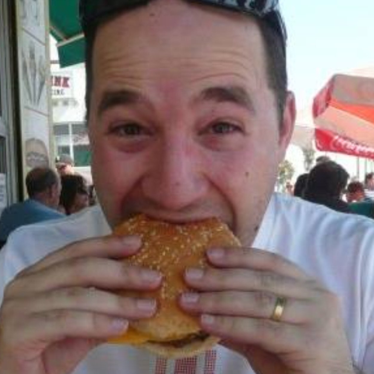 Burger_Reviews's profile picture. Self confessed Burger Addict and Taste Consultant. I run a burger blog featuring local and international fare.