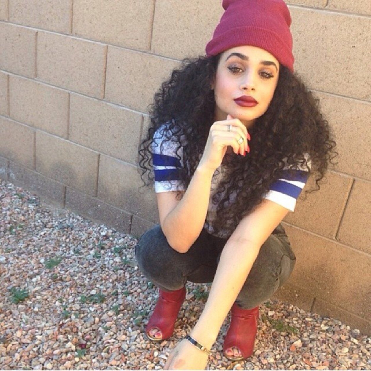 Bisexual .  , but single . Got hacked  its cool tho . Love my life .