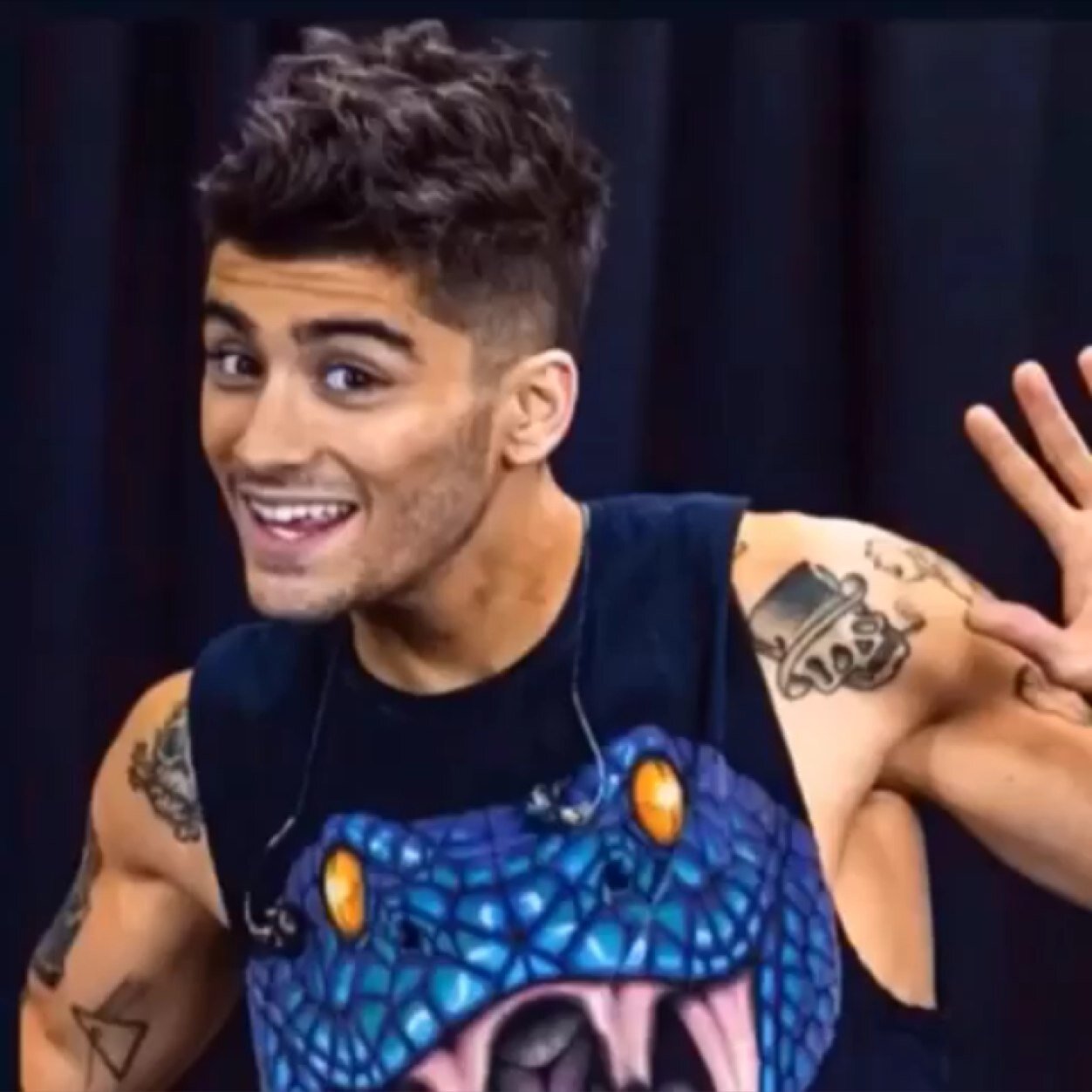 Wey hey follow @undress_harry !!