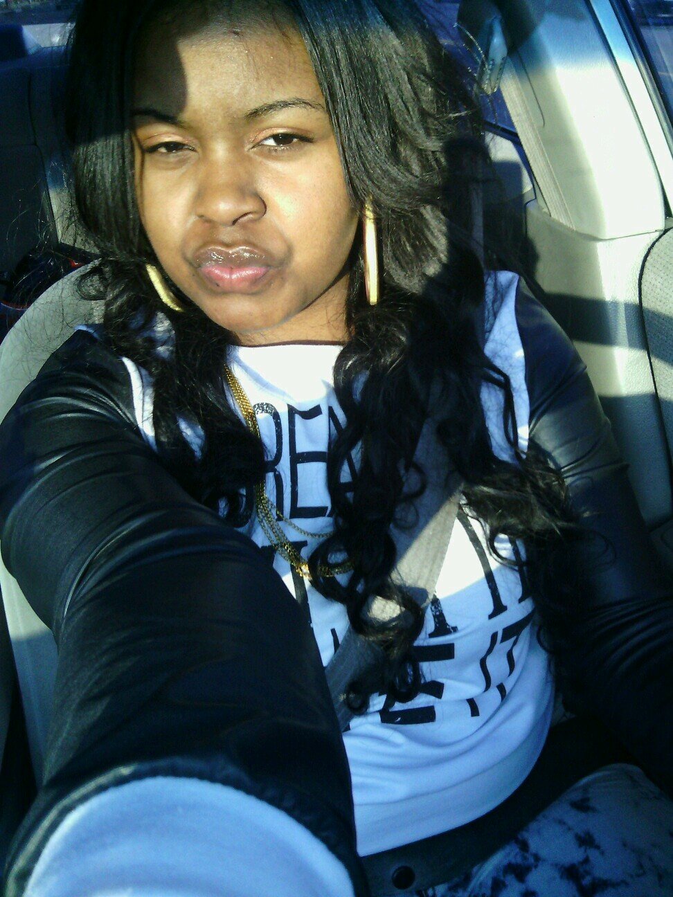 a diva is a female version of a hustler!!  A HUSTLER NEVER SLEEPS . MY SON WILL NEVER WANT FOR NOTHIN... KNW THT!!