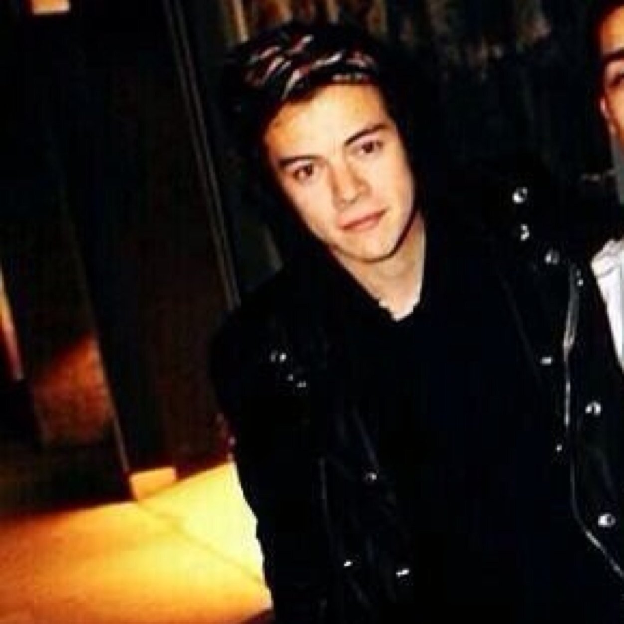 free follow from @SMIRKINGHARRY_ and you are all beautiful and i hope you get fav/5
