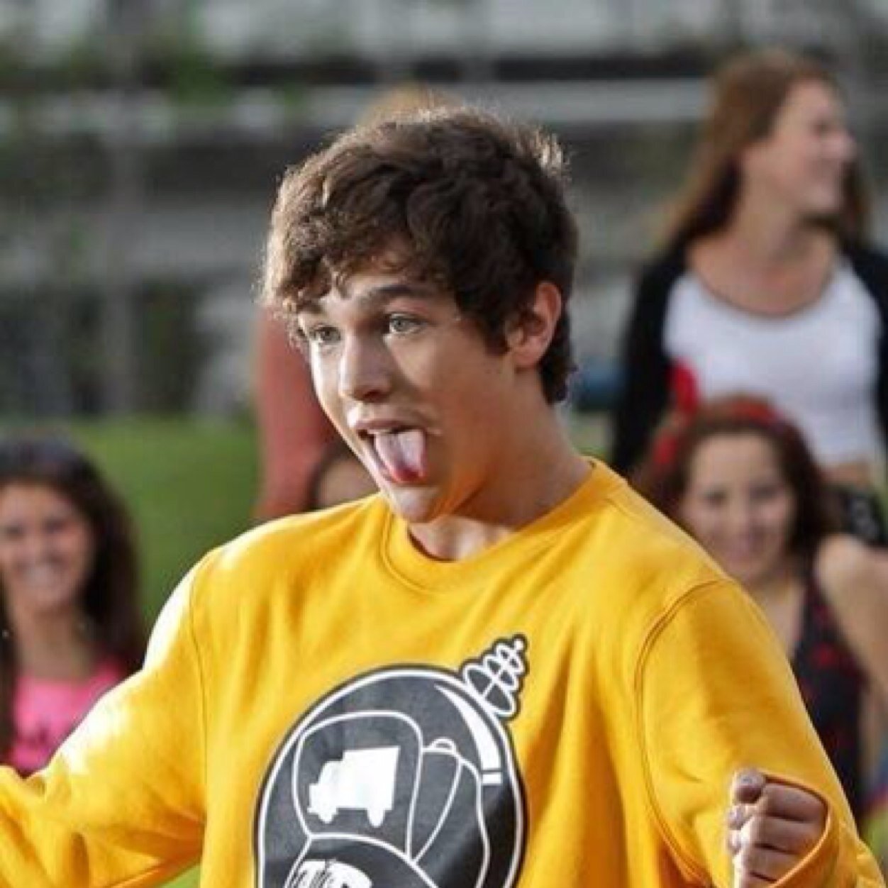 #Mahomie #Swiftie #Jepsie... Supporting that texan boy, yeah that's right=@AustinMahone