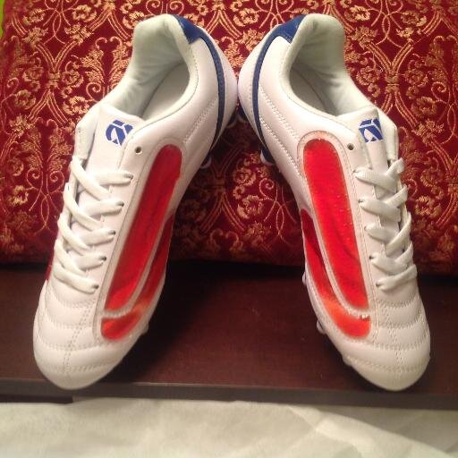 avtiare's profile picture. World Premiere - Avtiare Soccer cleats now available.
Avtiare cleats- world's only climate controlled gel pad system  on the outer surface of the cleats.