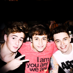 _FLYRECIFE's profile picture. never let believing in your dreams. 1/3 ♡