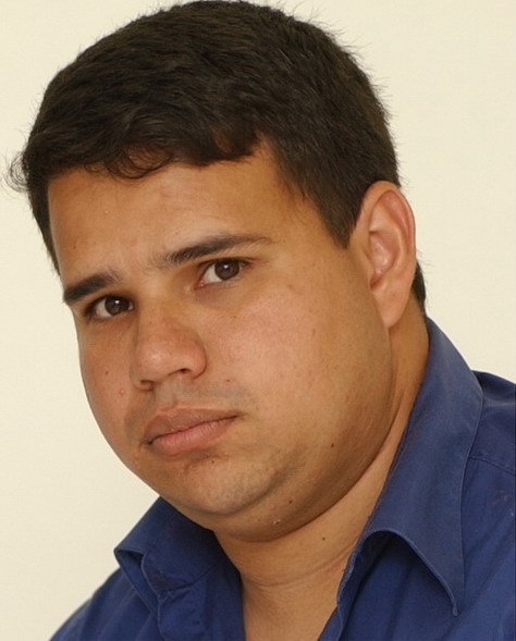 Periodista. Comentarista en IVC . Miembro  del circuito Leones del Caracas. Director del diario Meridiano 2015-2017.