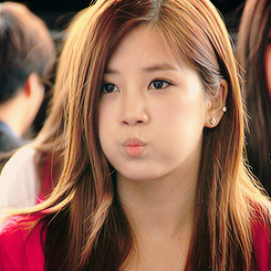 EYES_234's profile picture. I'm PINK-PANDA & SONE :/ CHORONG & SUZY & KRYSTAL & YURI