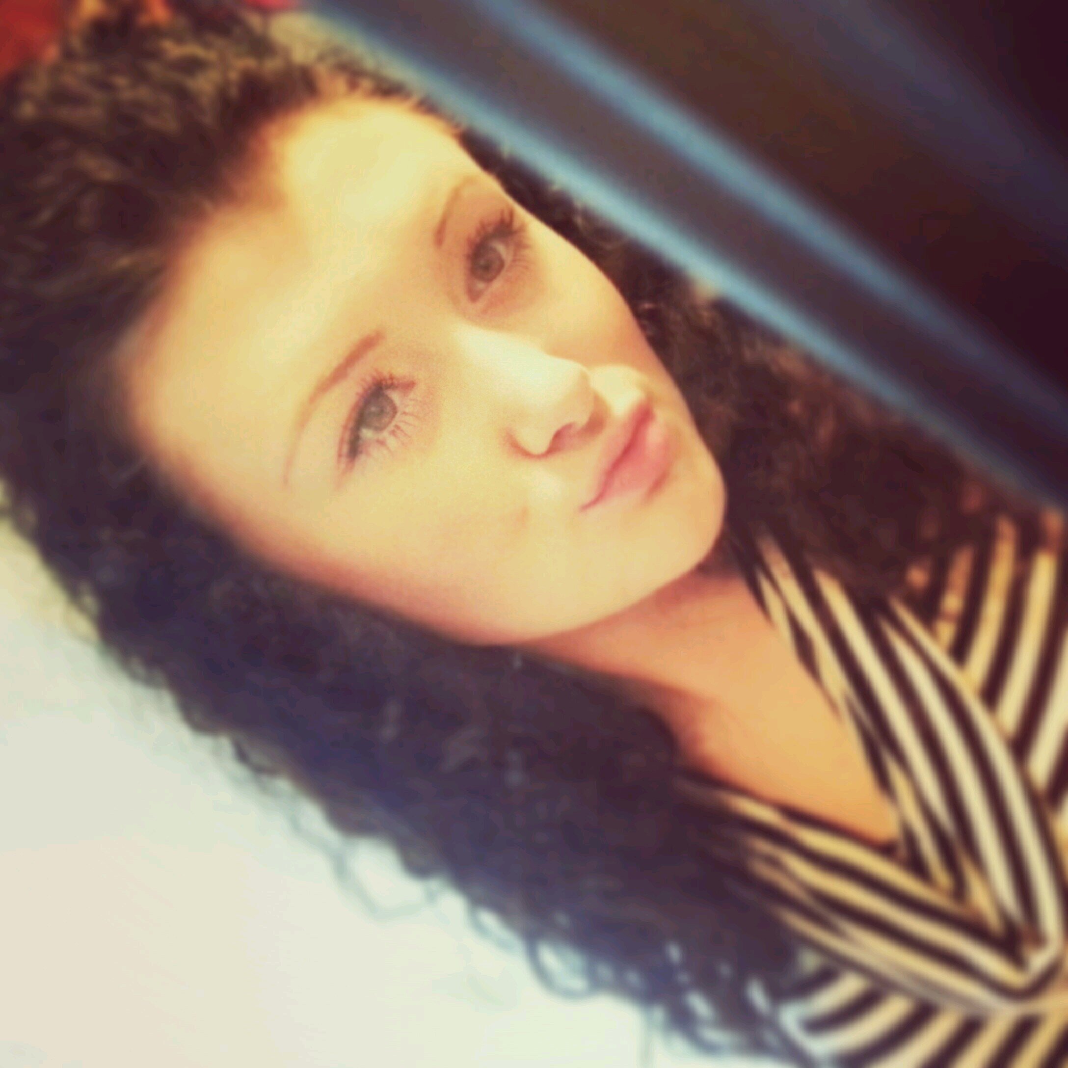 lozloveszebrasx's profile picture. dont follow me then unfollow me a couple mins after you fools.       btw if i dont follow back soon tweet me or dm me letting me know X