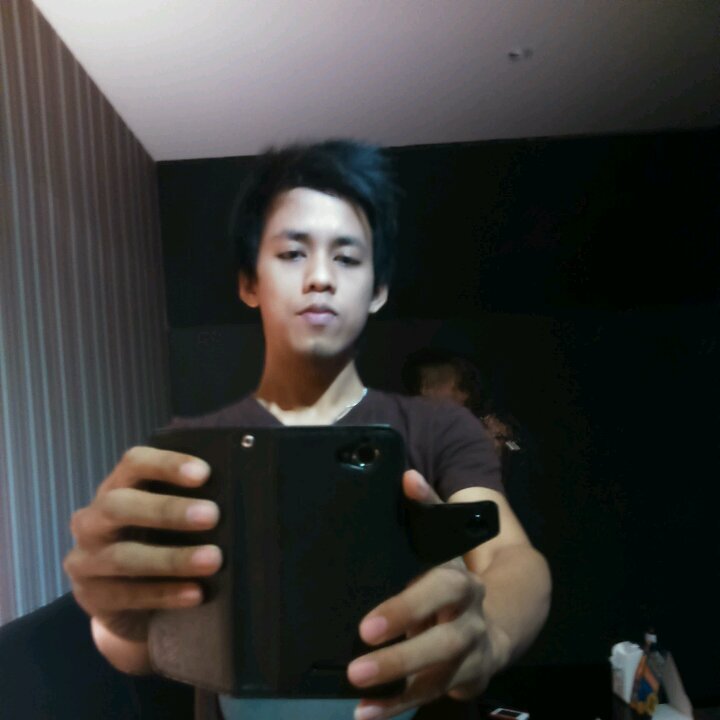 sapiq9494's profile picture. 