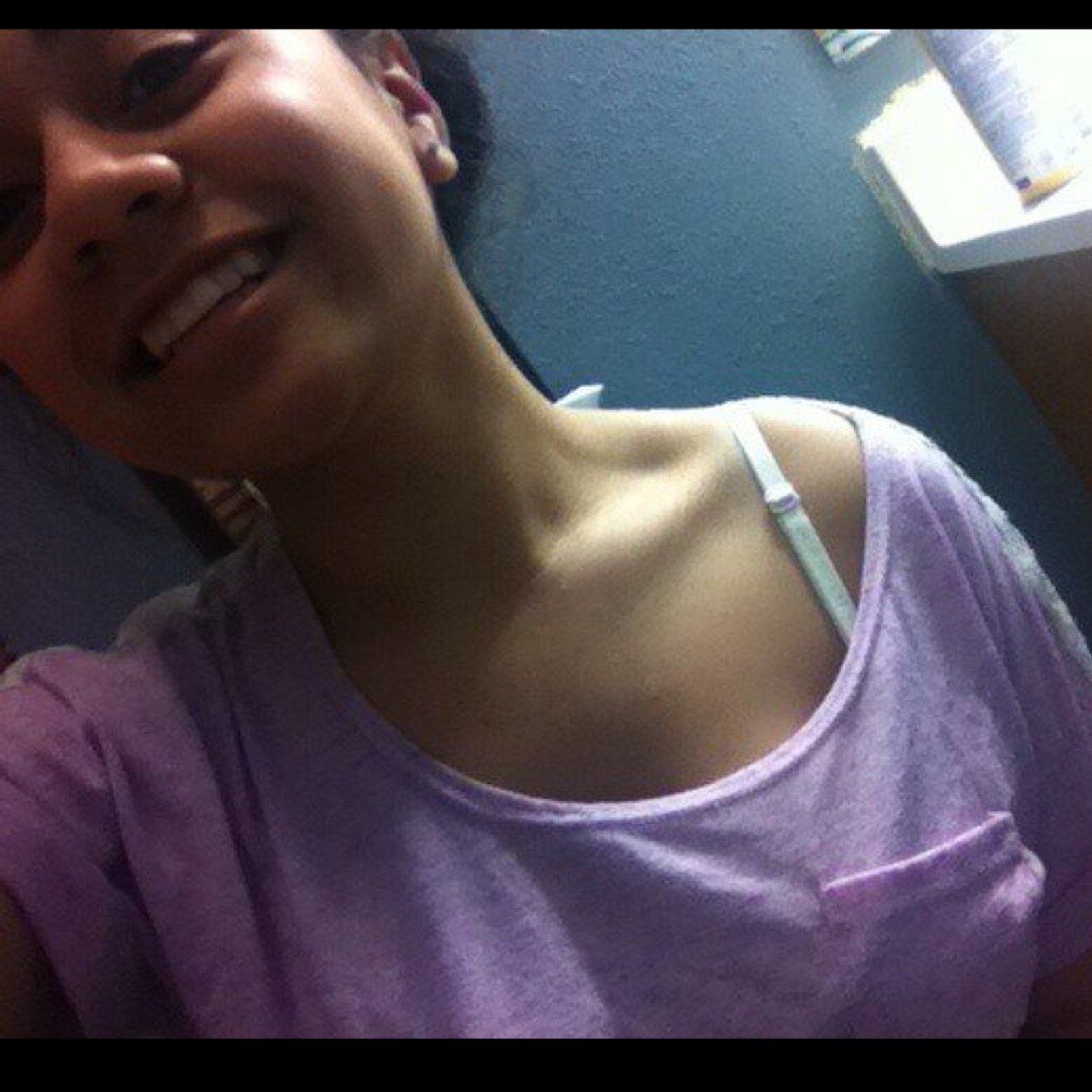 LongLiveLynette's profile picture. Buy me some food so I know it's real. @machinegunkelly is bae ❤️.