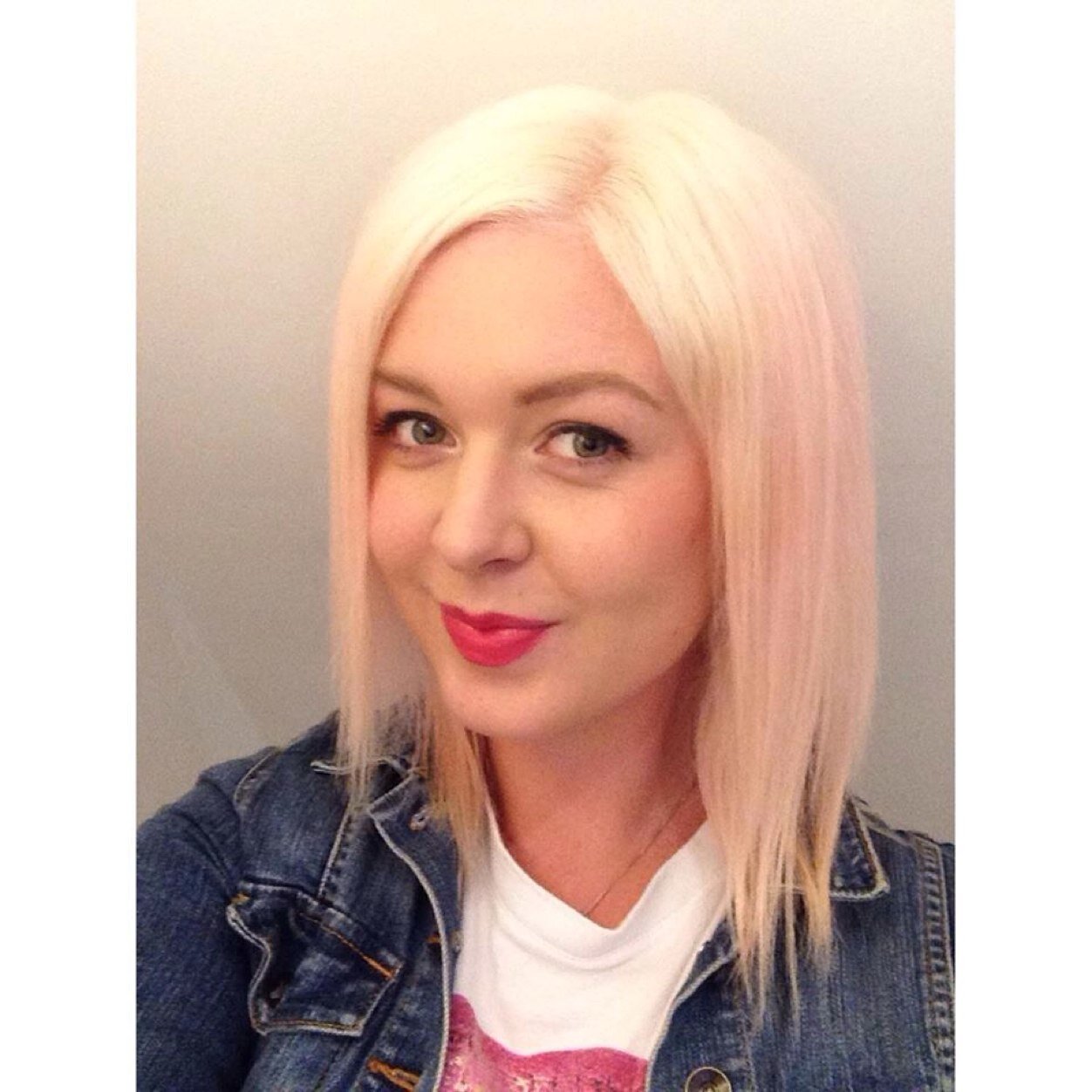Mel from Melbourne. 26, Pisces. Into adventures, music, film, tv, fashion & chocolate. Laughing lots is my goal in life.