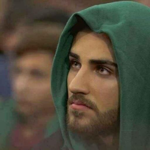 ‏عليك لله نتبه مو هيج الفراگ
