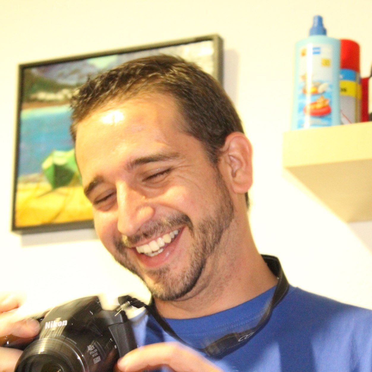 Padre, Sevillano, Sevillista, Ingeniero Informático y apasionado de la tecnología.