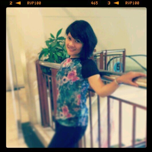 RirisRubycon's profile picture. hargai diri sendiri